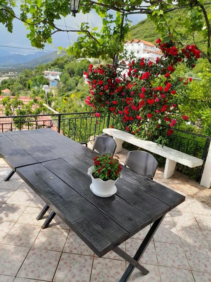 Lida'S House Ξενοδοχείο Λούκοβο Εξωτερικό φωτογραφία