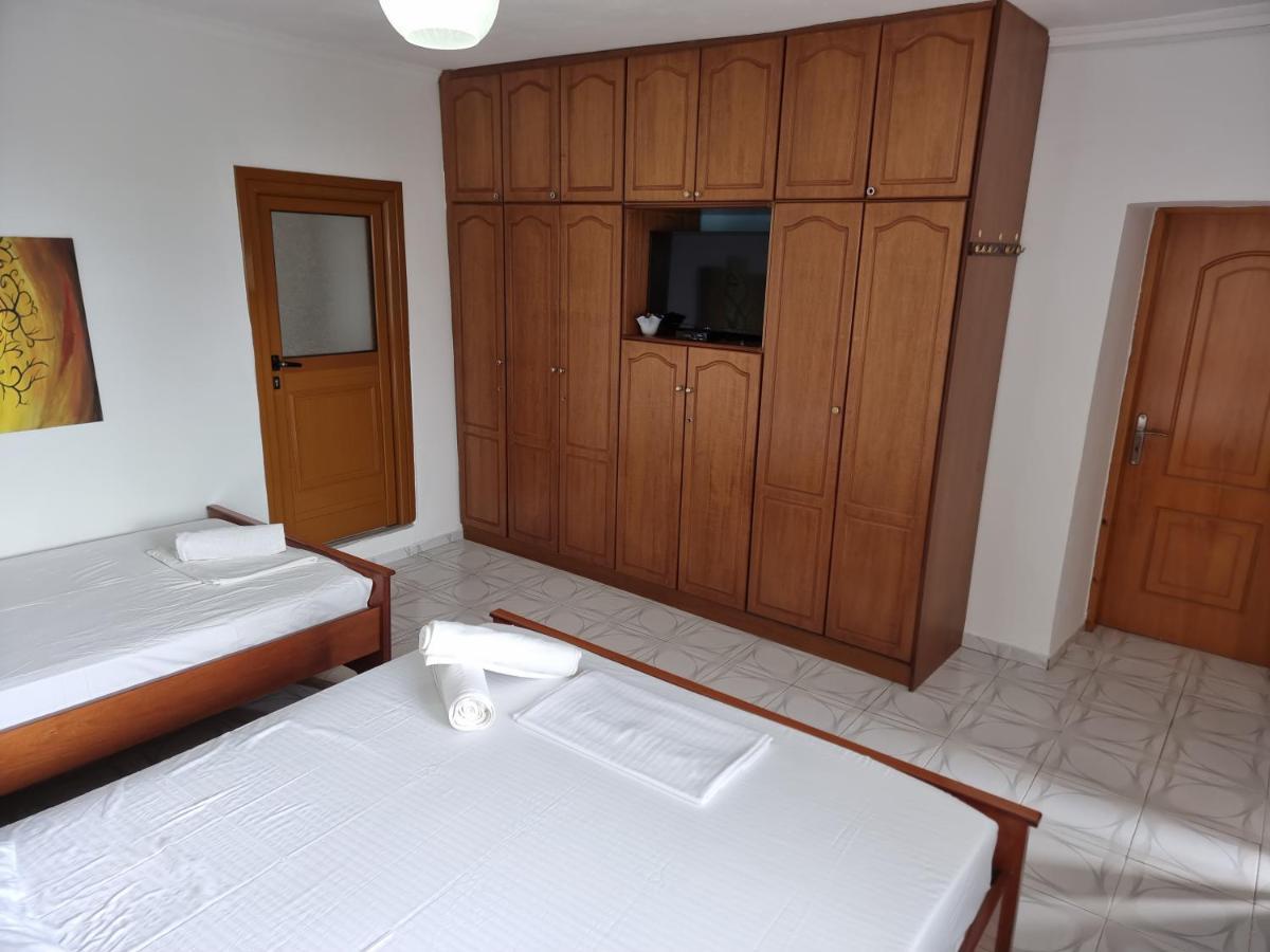 Lida'S House Ξενοδοχείο Λούκοβο Δωμάτιο φωτογραφία